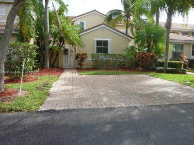 1551 Seagrape Way, Hollywood, Florida 33019, USA