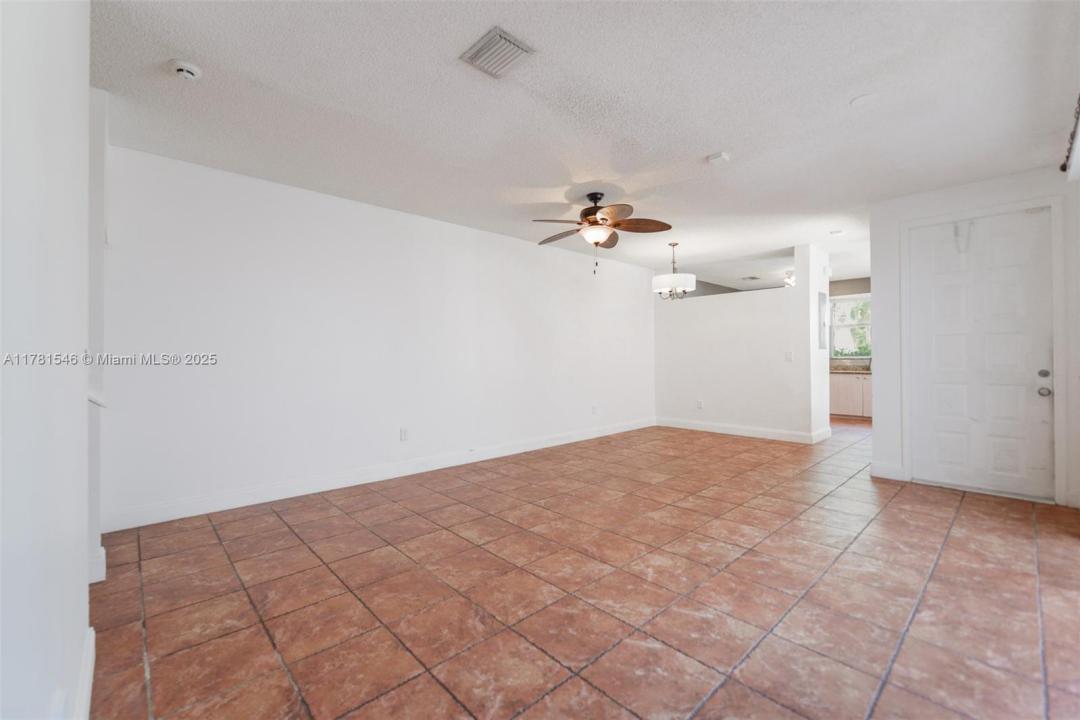 1551 Seagrape Way, Hollywood, Florida 33019, USA