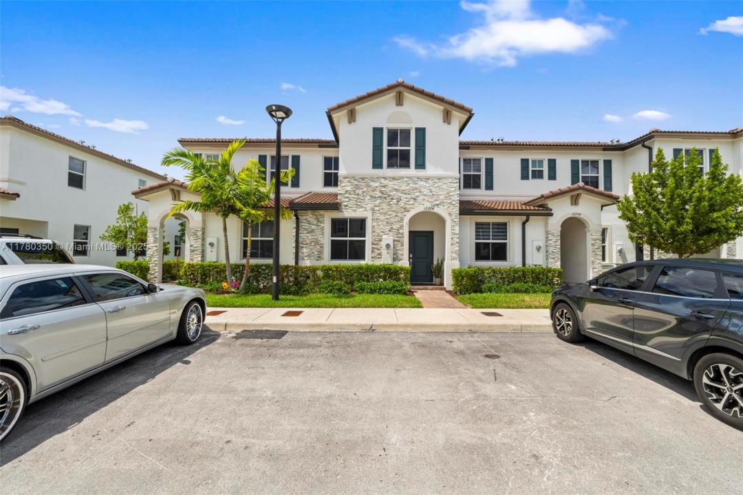 12204 NW 23rd Ct, Miami, Florida 33167, HOA KỲ