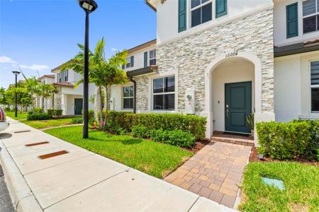 12204 NW 23rd Ct, Miami, Florida 33167, USA