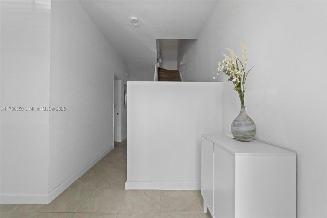 12204 NW 23rd Ct, Miami, Florida 33167, HOA KỲ