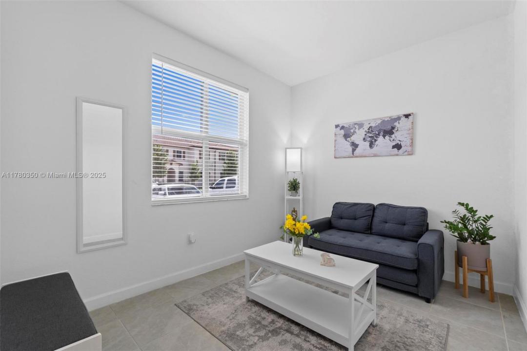 12204 NW 23rd Ct, Miami, Florida 33167, HOA KỲ