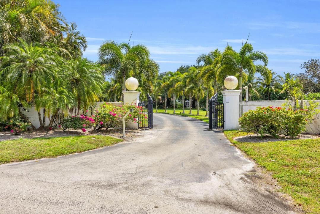 1030 Arabian Drive, Loxahatchee, Florida 33470, USA