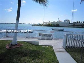 7909 East Dr 101, North Bay Village, Florida 33141, USA