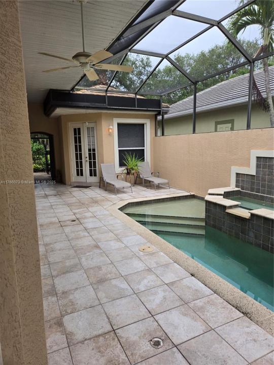 4208 Kensington High Street, Naples, Floride 34105, États-Unis