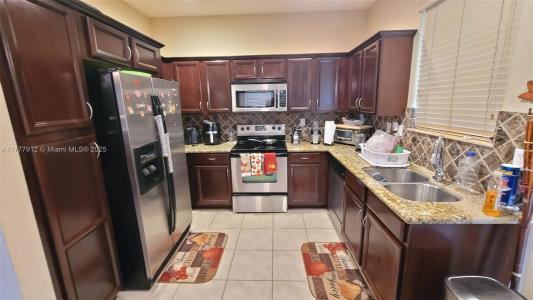21203 NW 14th Pl 8-29, Miami Gardens, Florida 33169, USA