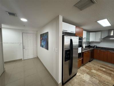 170 SE 14th St 1108, Miami, Florida 33131, USA