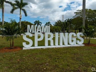 325 Ludlam Dr, Miami Springs, Florida 33166, USA