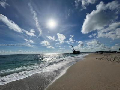 125 Ocean Ave 214, Palm Beach Shores, Florida 33404, USA