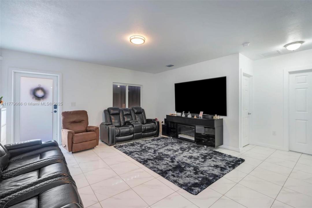 2326 NW 56th St, Miami, 플로리다 33142, 미국
