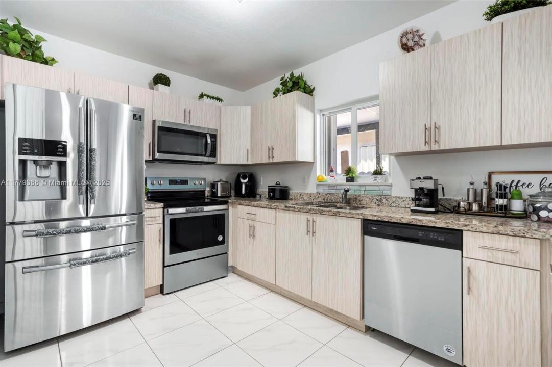 2326 NW 56th St, Miami, 플로리다 33142, 미국