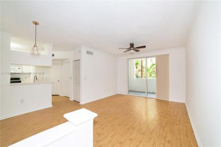 17150 N Bay Rd 2322, Sunny Isles Beach, Florida 33160, USA