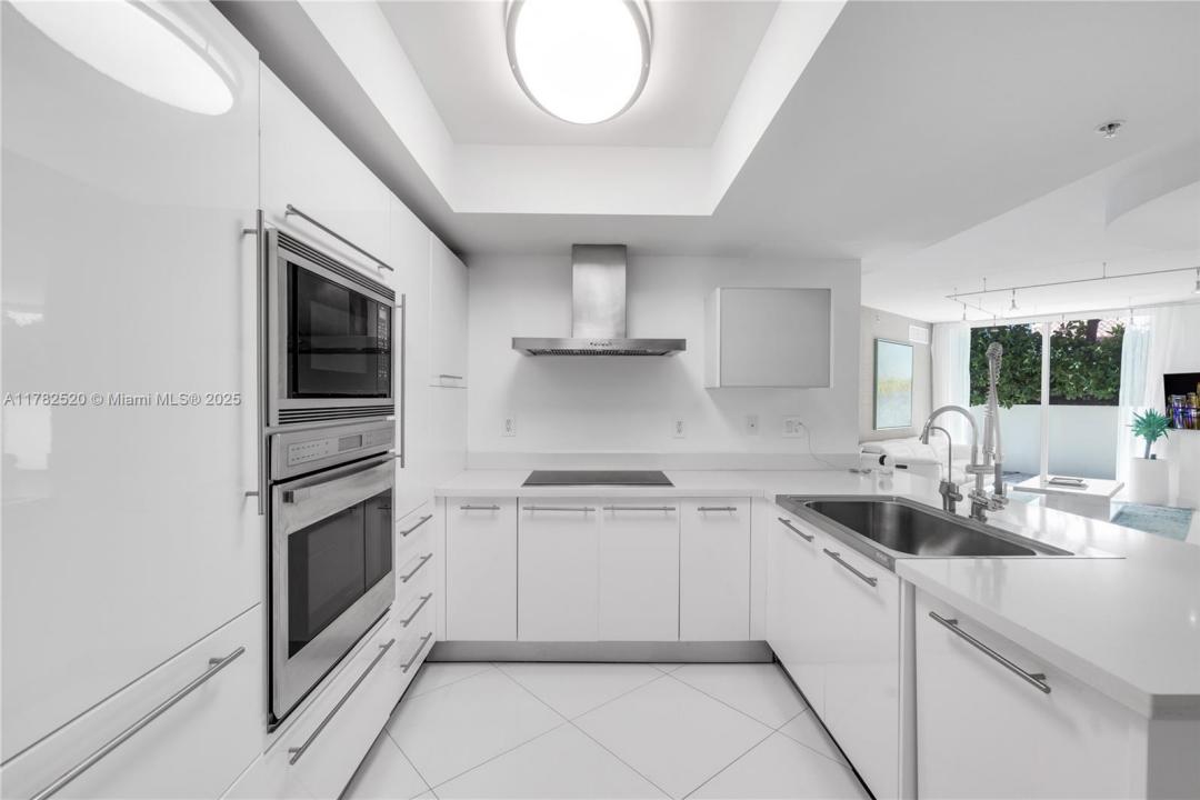 200 Sunny Isles Blvd 2504 Lanai 2-504, Sunny Isles Beach, 佛罗里达州 33160, 美国