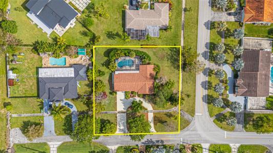 11201 SW 136th St, Miami, Florida 33176, USA