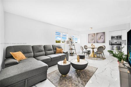 1340 Lincoln Rd 608, Miami Beach, Florida 33139, USA