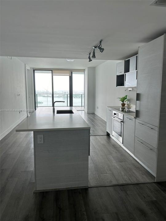 Miami, Florida 33137