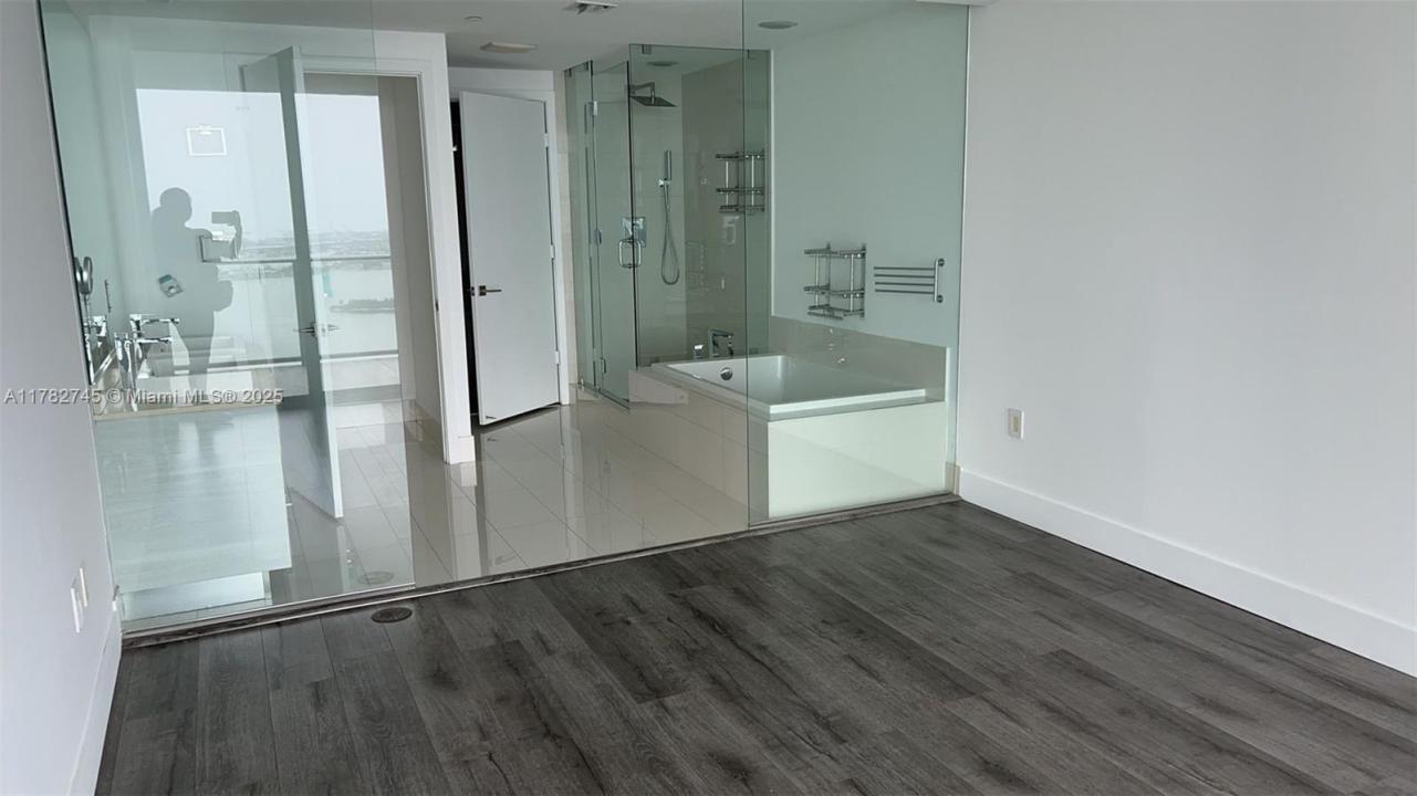 Miami, Florida 33137
