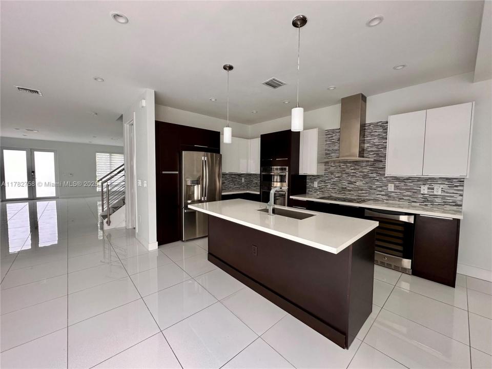 6420 NW 104th Path 6420, Doral, Florida 33178, Stati Uniti