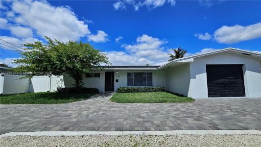 1731 SW 3rd Ave, Pompano Beach, Florida 33060, USA