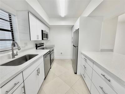 8632 NW 34th Pl C102, Sunrise, Florida 33351, USA