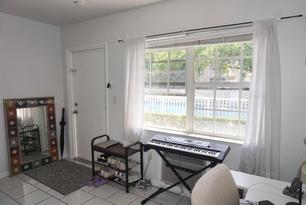 6565 Santona St B5, Coral Gables, Florida 33146, Estados Unidos