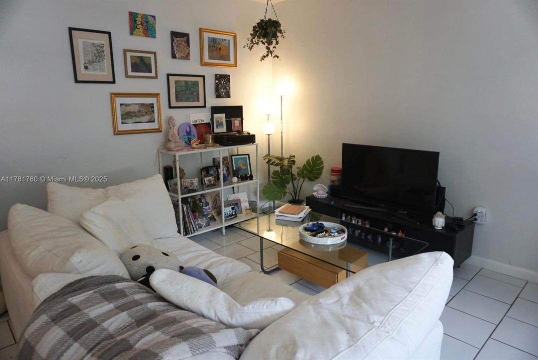 6565 Santona St B5, Coral Gables, Florida 33146, Estados Unidos