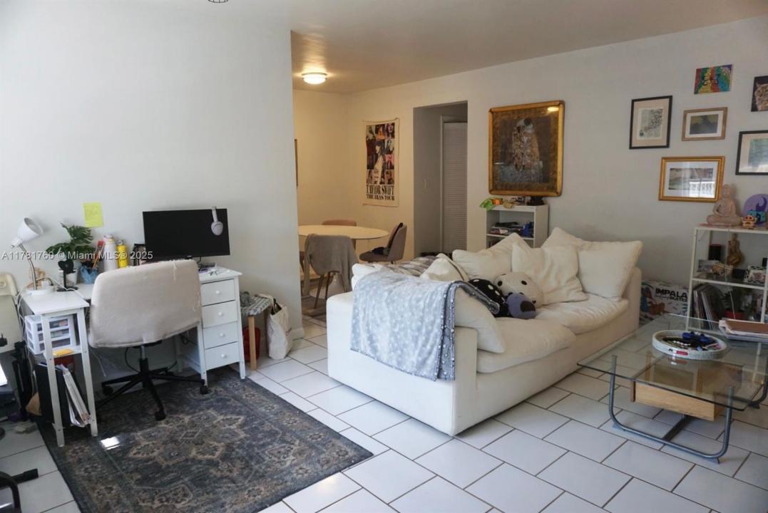 6565 Santona St B5, Coral Gables, Florida 33146, Estados Unidos