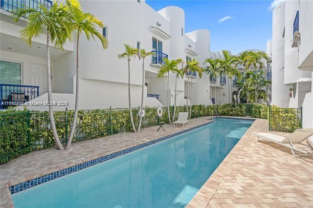 1101 101st St 8, Bay Harbor Islands, 佛罗里达州 33154, 美国