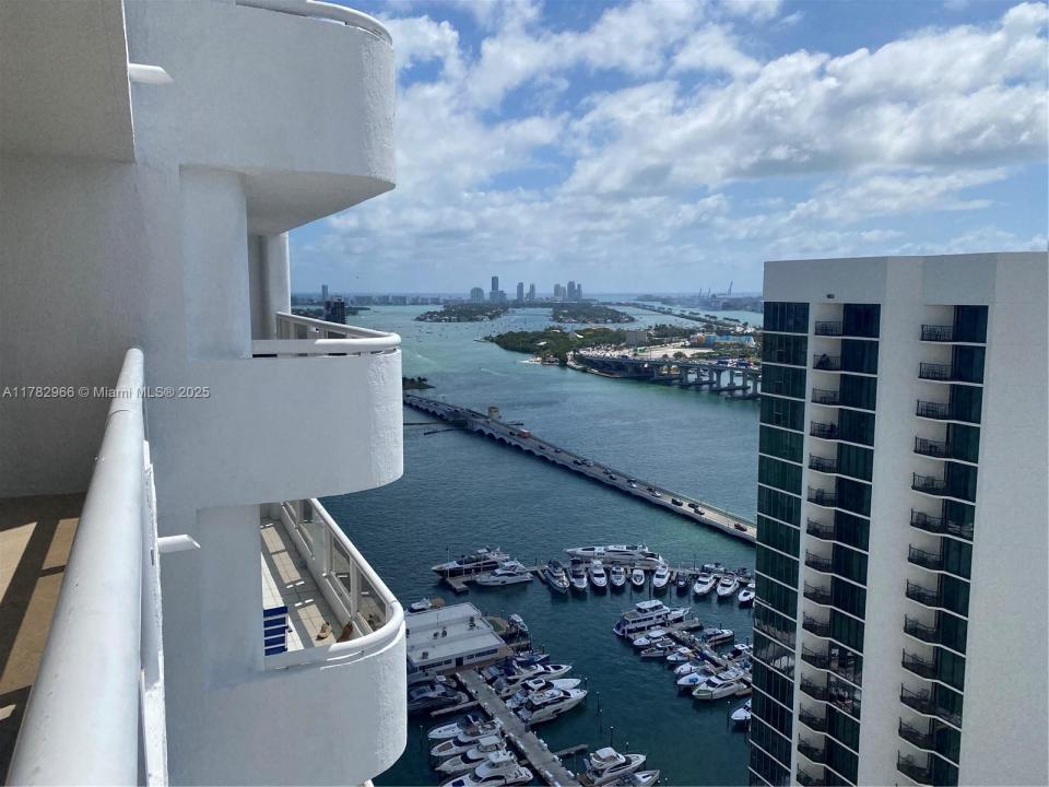 1717 N Bayshore Dr A-3542, Miami, Floride 33132, États-Unis