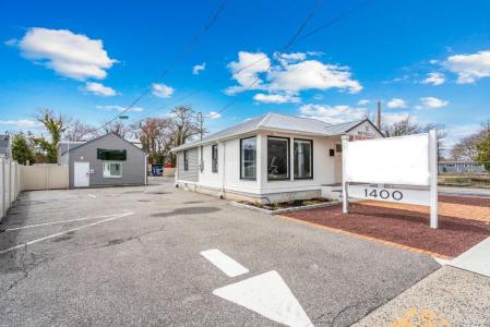 1400 Montauk Highway, Islip, Nowy Jork 11769, USA