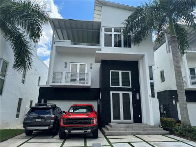 8272 NW 33rd Ter, Doral, Florida 33122