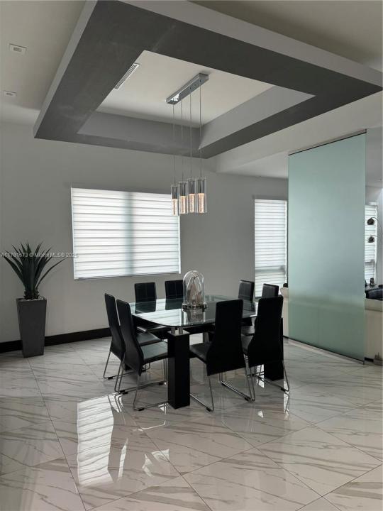 8272 NW 33rd Ter, Doral, Florida 33122
