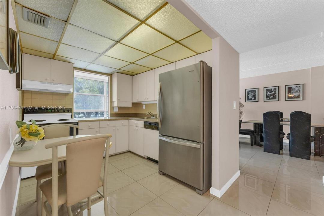 2101 Atlantic Shores Blvd 201, Hallandale Beach, 佛罗里达州 33009, 美国