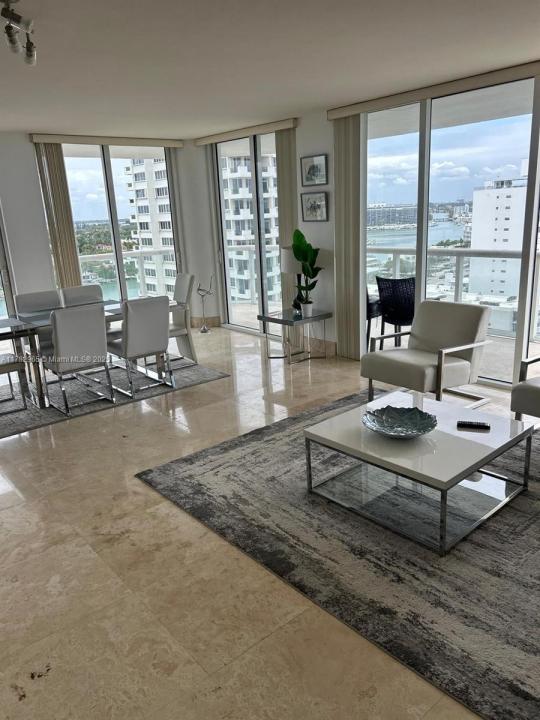 6365 Collins Ave 1508, Miami Beach, Florida 33141, USA