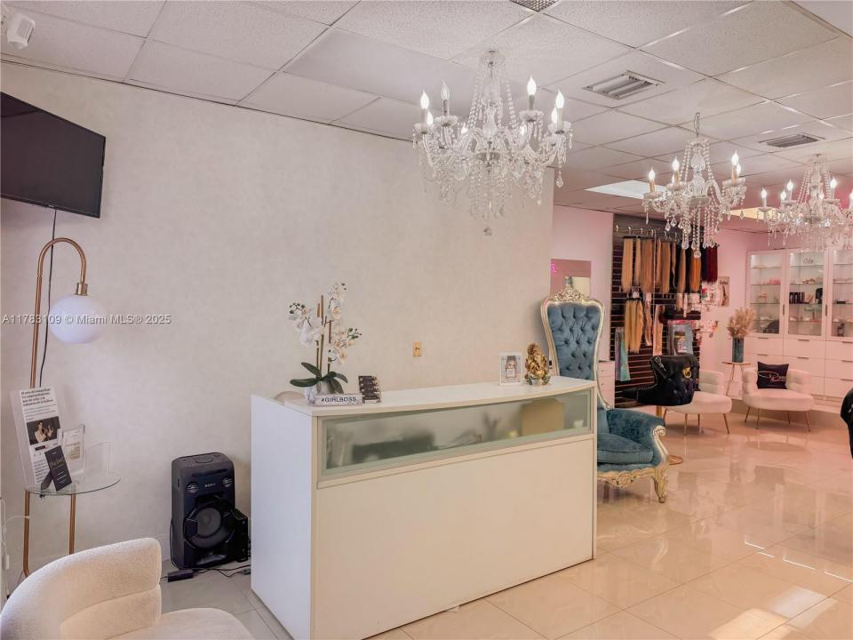 7287 W Flagler St, Miami, Florida 33144, USA