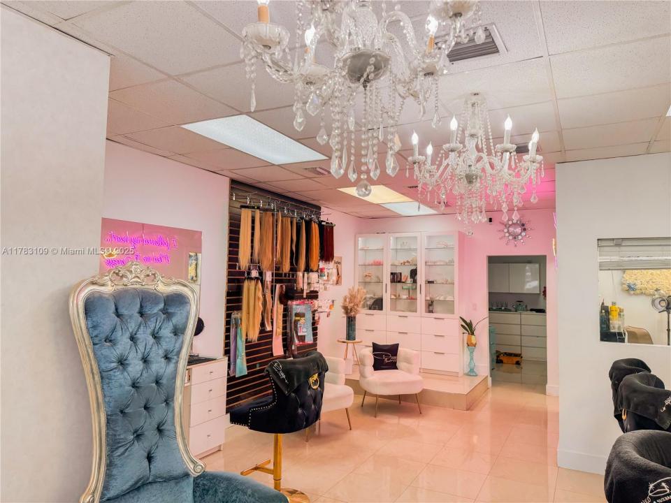 7287 W Flagler St, Miami, Florida 33144, USA