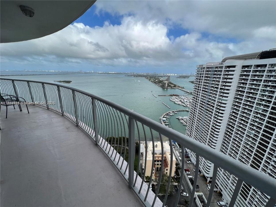 1750 N Bayshore Dr 3702, Miami, Florida 33132