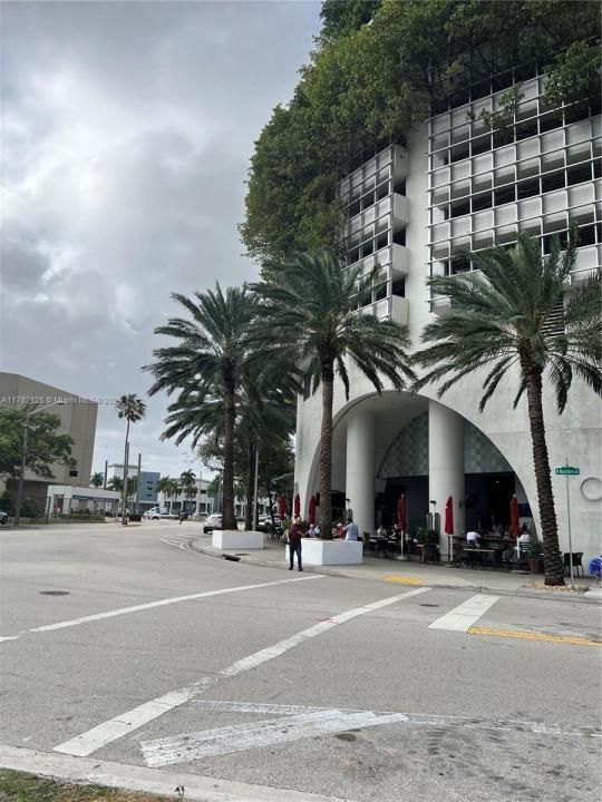 1750 N Bayshore Dr 3702, Miami, Florida 33132