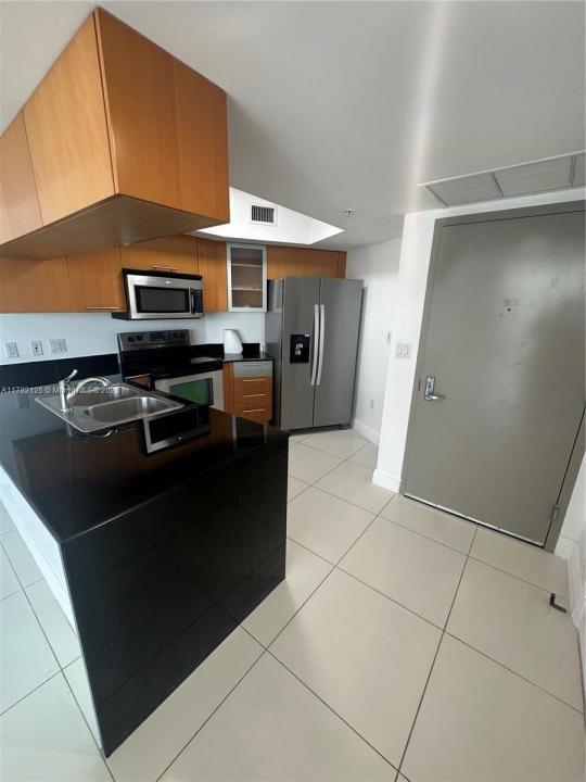 1750 N Bayshore Dr 3702, Miami, Florida 33132