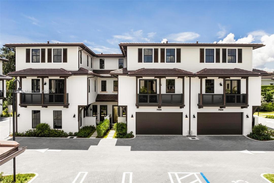 7498 SW 100th Street 8, Pinecrest, Florida 33156, Estados Unidos