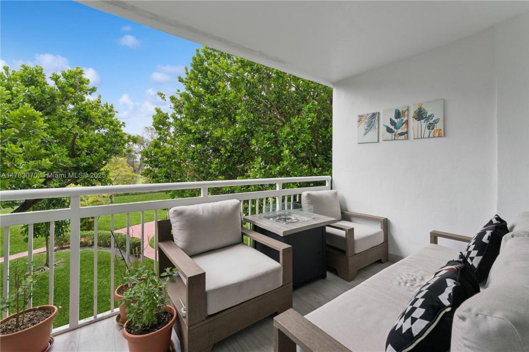 4400 Hillcrest Dr 303B, Hollywood, 佛罗里达州 33021, 美国