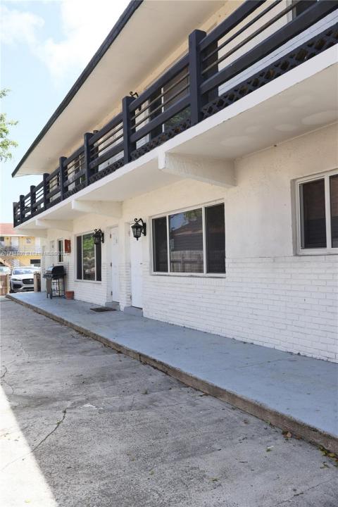 715 NW 5th Ave, Pompano Beach, Florida 33060, USA