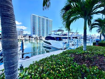 17211 Biscayne Blvd, Boat Slip 15, North Miami Beach, فلوريدا 33160, الولايات المتحدة