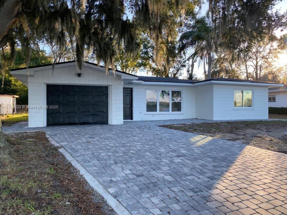 1204 LAKE ELBERT, Winter Haven, Flórida 33880, Estados Unidos