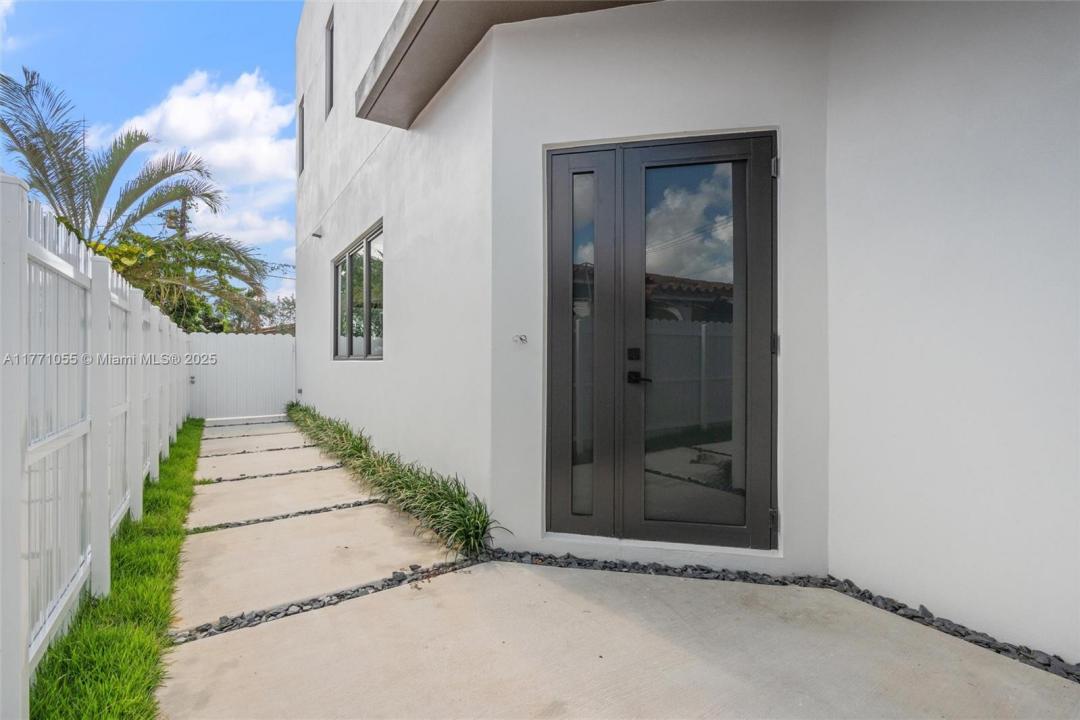 2945 SW 37th Ct LEFT, Miami, Flórida 33134, Estados Unidos