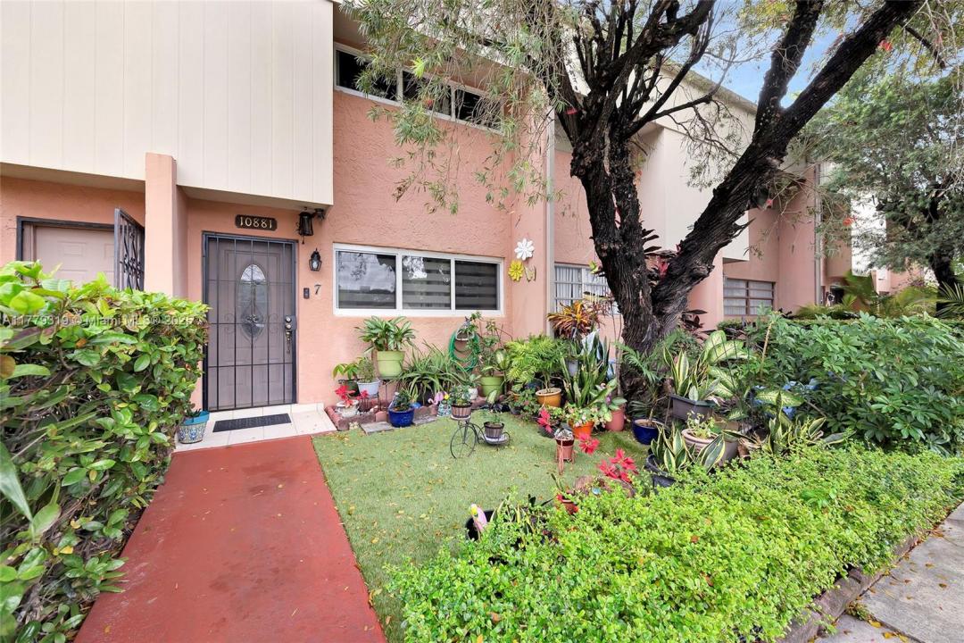 10881 SW 6th St 7, Sweetwater, 佛羅里達州 33174, 美國