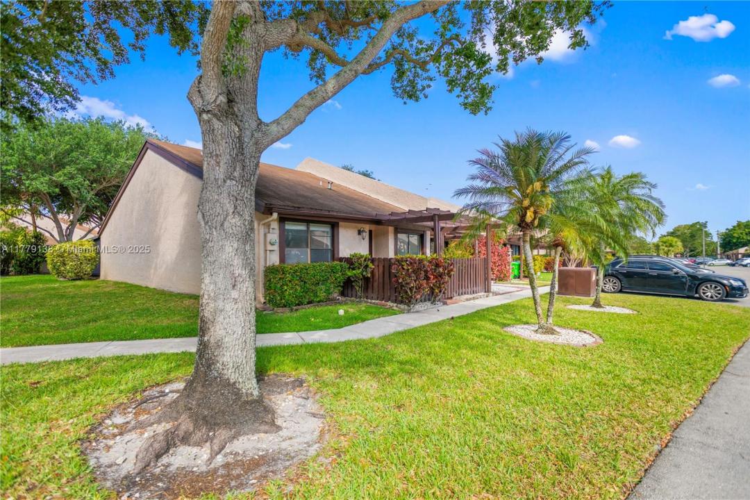 8336 NW 37th Pl 8336, Sunrise, Florida 33351