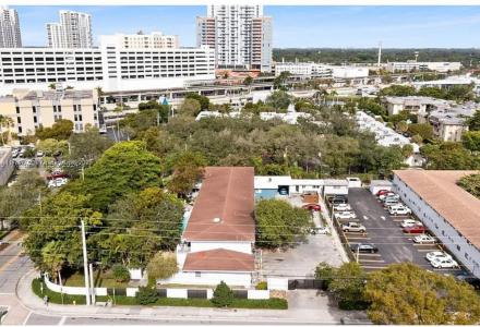 6805 SW 88th St 15, Pinecrest, Florida 33156, USA