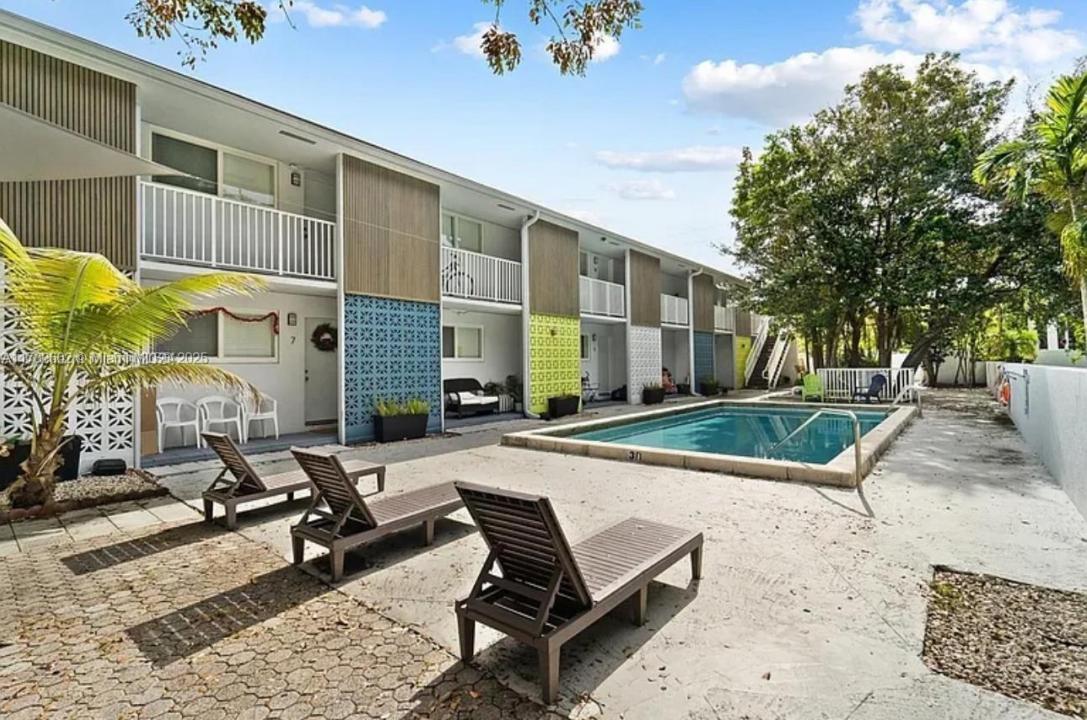 6805 SW 88th St 15, Pinecrest, Florida 33156, Estados Unidos