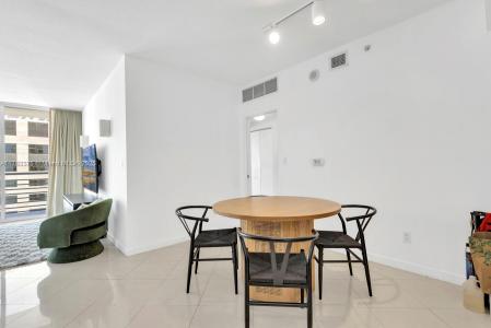 335 S BISCAYNE BL 3408, Miami, Florida 33131, USA
